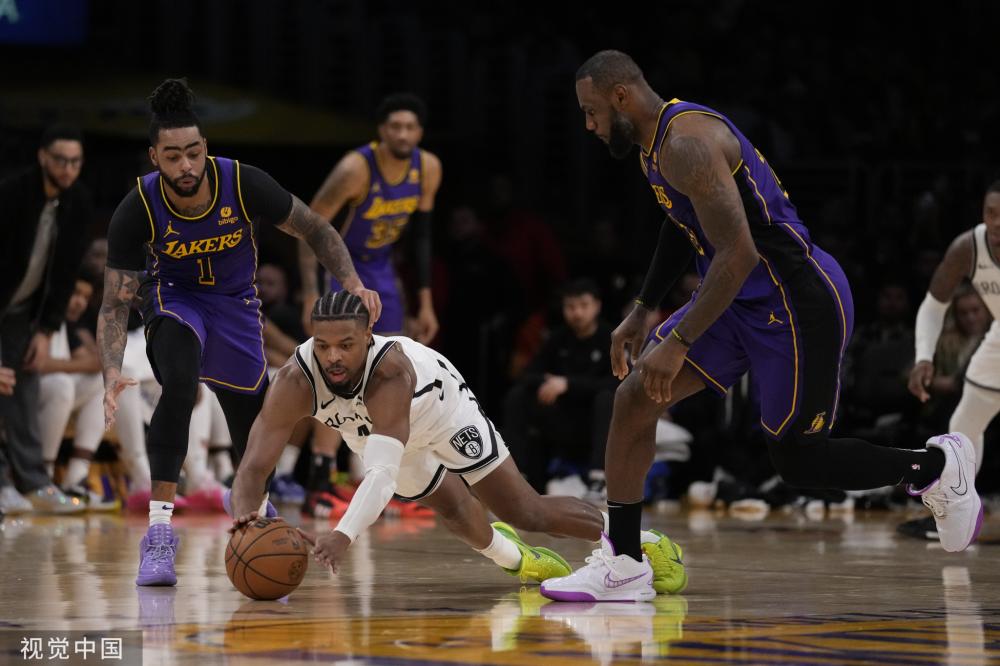 她常常在比 她常常在比